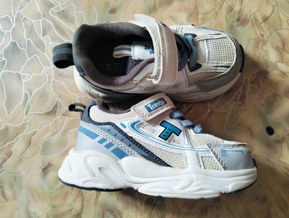 Обувь на мальчика 24-25 размера