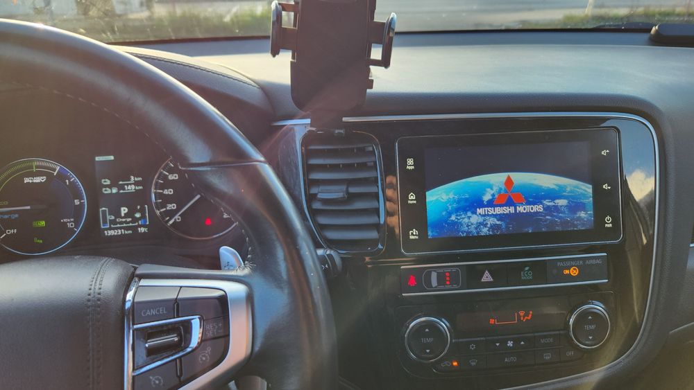 Mitsubishi Outlander plug in hibrid