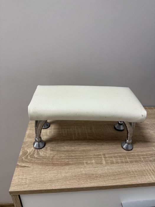 Стойка за ръка за маникюр