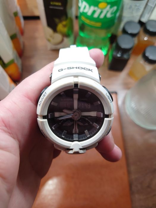 Продам часы G Shock GA-500-7A