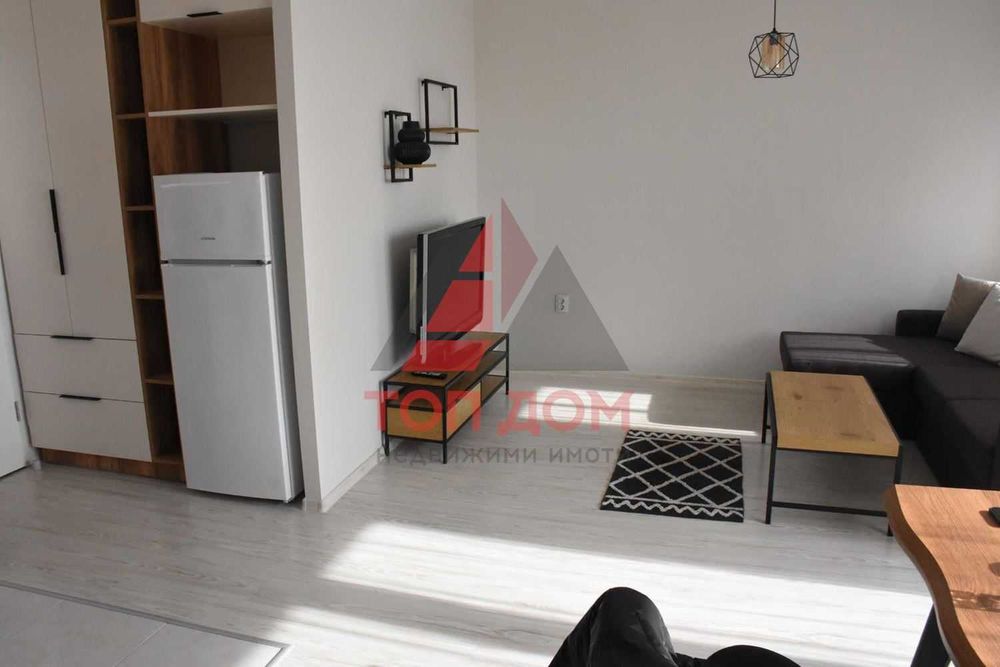 Дава се под наем Двустаен апартамент в Варна, Център - 60 кв.м за 700 € - Снимка #1