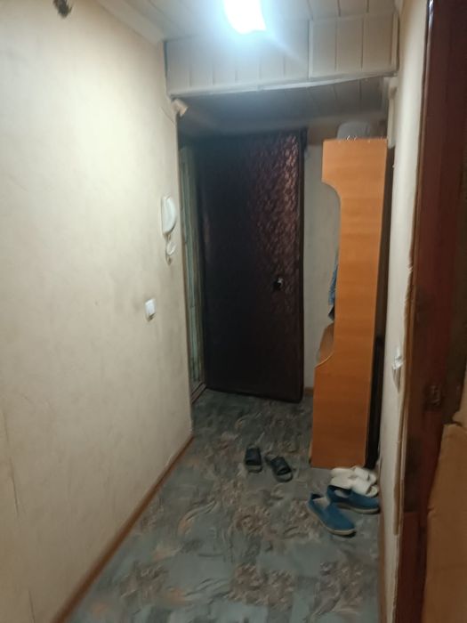 Продется 2 х ком кв на площадье