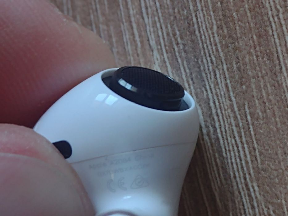 Apple Airpods Pro лява и дясна слушалка