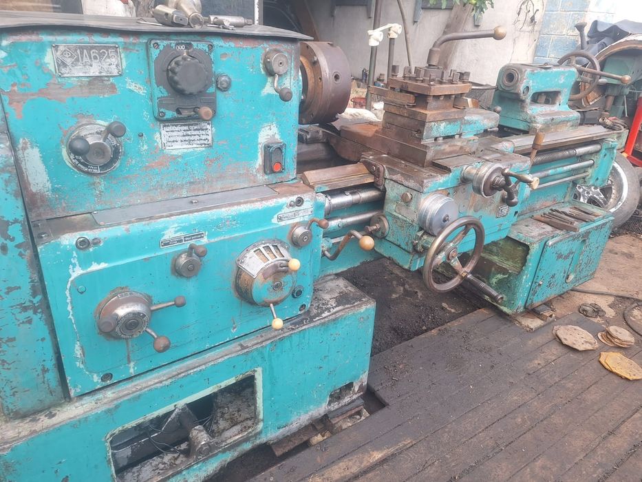 Токарный станок 1А625