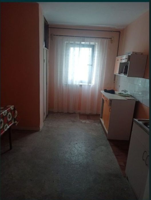 Vand apartament  4 camere