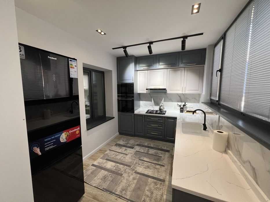 Мирабадский госпитальный  5-ком кв ор-р кафе Анор