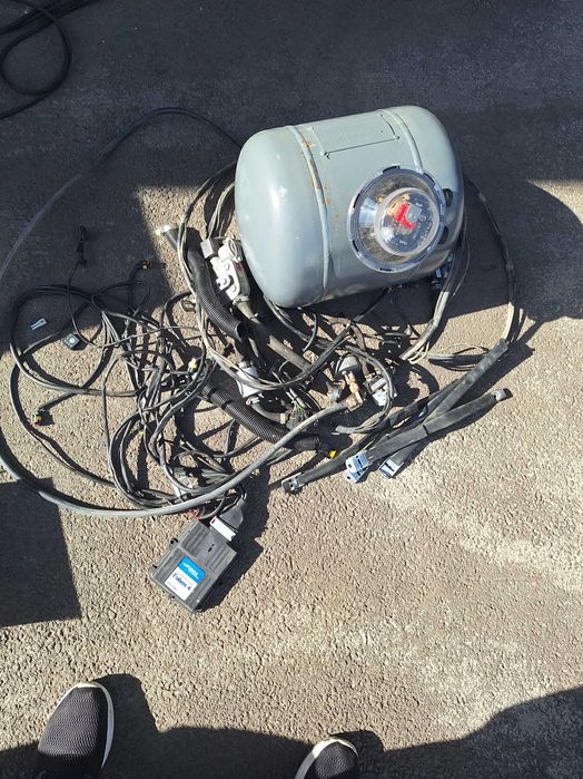 Газов инжекцион 4 цилиндъра