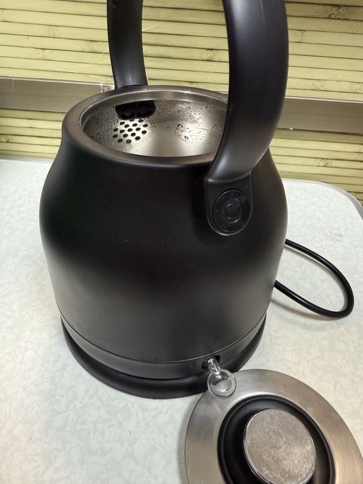 Ретро електрическа кана Livoo 2200w