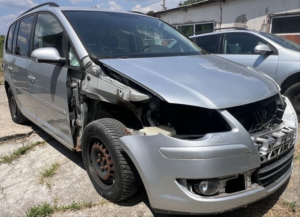 VW Touran 1.9TDi BLS 6скорости 2009г НА части