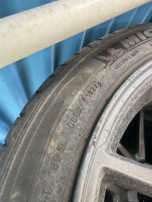 Американские диски Тесла 235/45/18 michelin