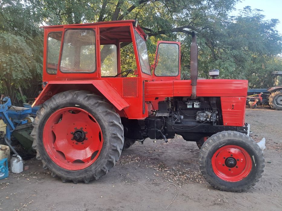 Tractor U650 și plug