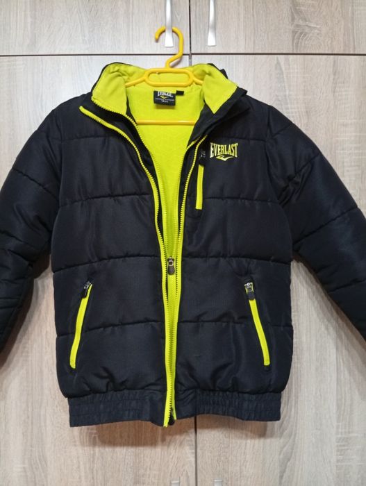 Дебело зимно яке, възраст 10-11г, ръст 140, цена 10лв