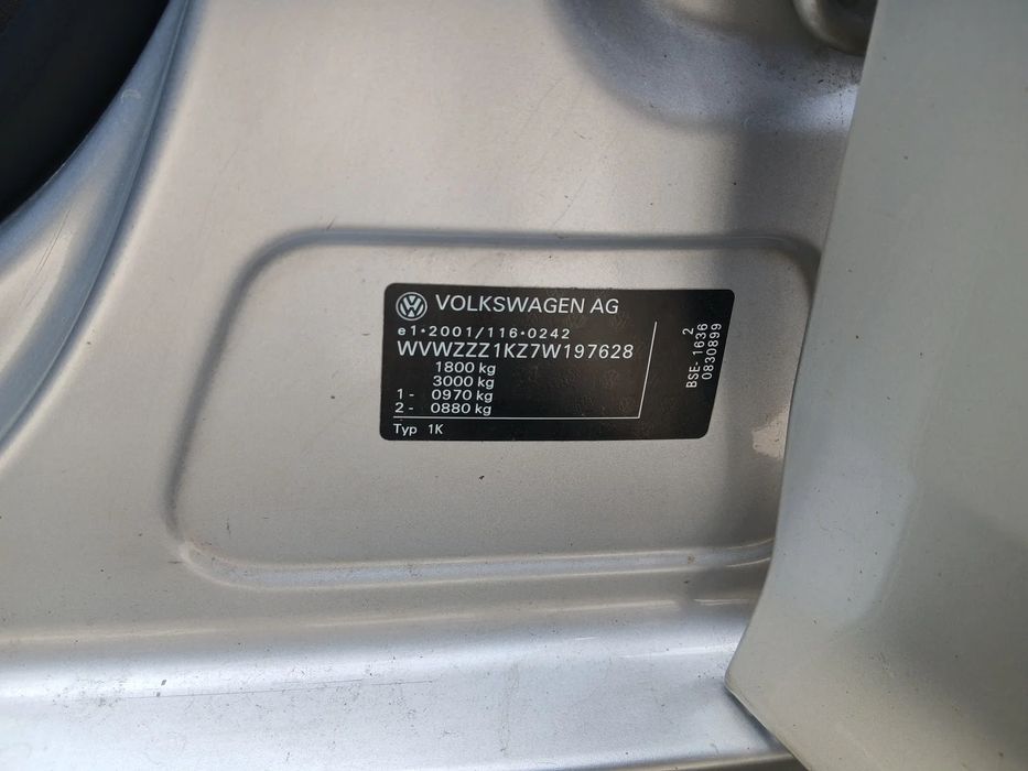 Volkswagen Golf 5 (1K1) [Fabr 2004-2008]