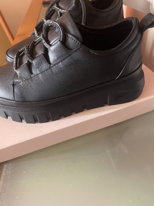 Дамски обувки естествена кожа.