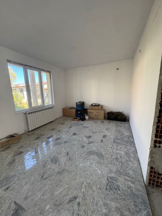 Дава се под наем Къща в с. Брезница, Област Благоевград - 250 кв.м за 688.5 € - Снимка #4