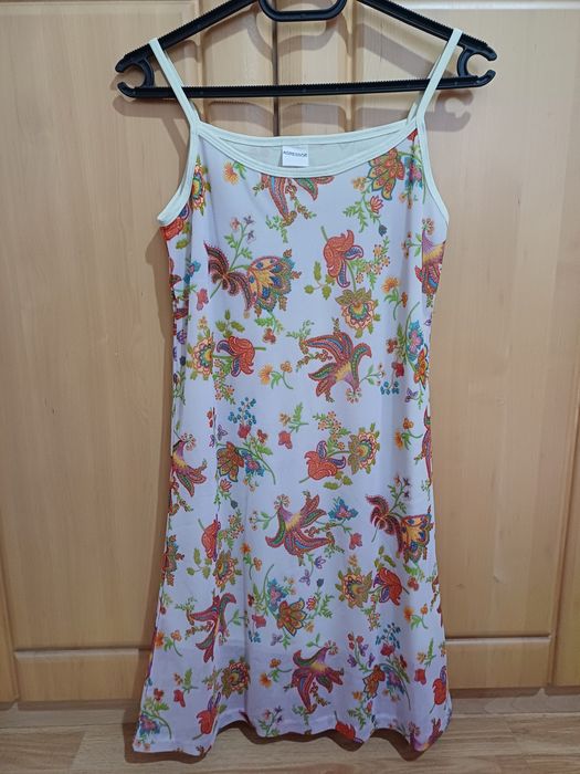 Vând rochiță de vară