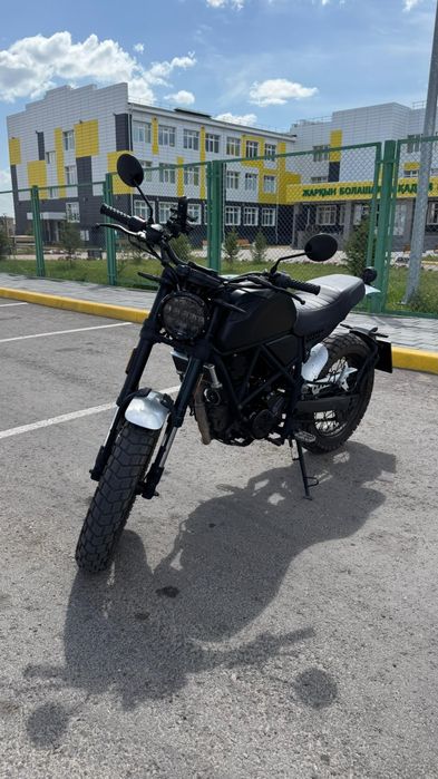 Мотоцикл Скремблер