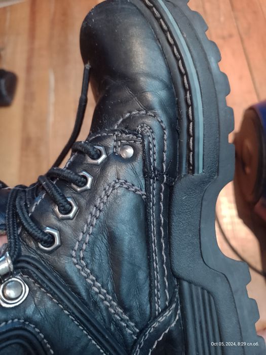 Зимни обувки номер 38 и номер 37