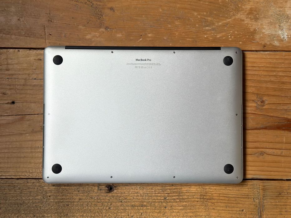 MacBook Pro Retina 15” Mid 2015 256 GB SSD