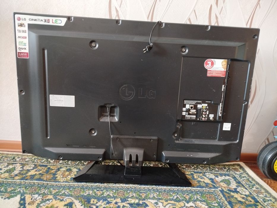 Продам телевизор LG