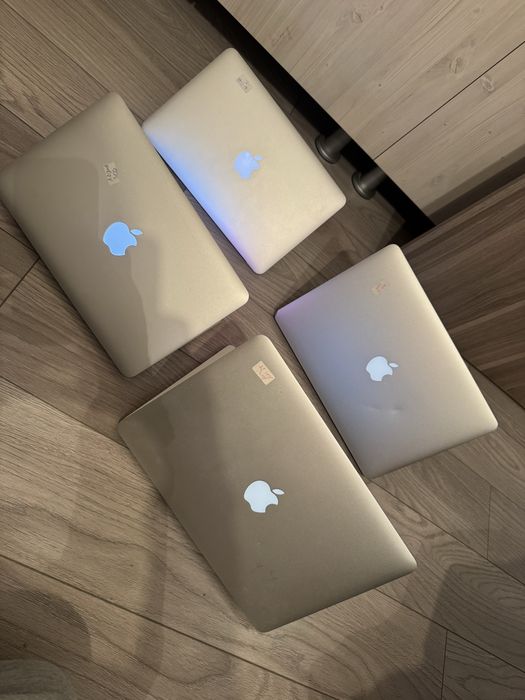 Laptopuri Macbook air de 11 si 13 inch