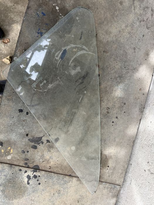 Преден ляв прозорец за Golf 1- врати