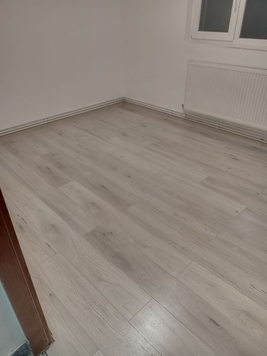 Monteze parchet laminat și stratificat