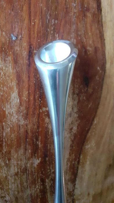 метален свещник дизайнерски, стабилен масивен хром метал, за 1 свещ