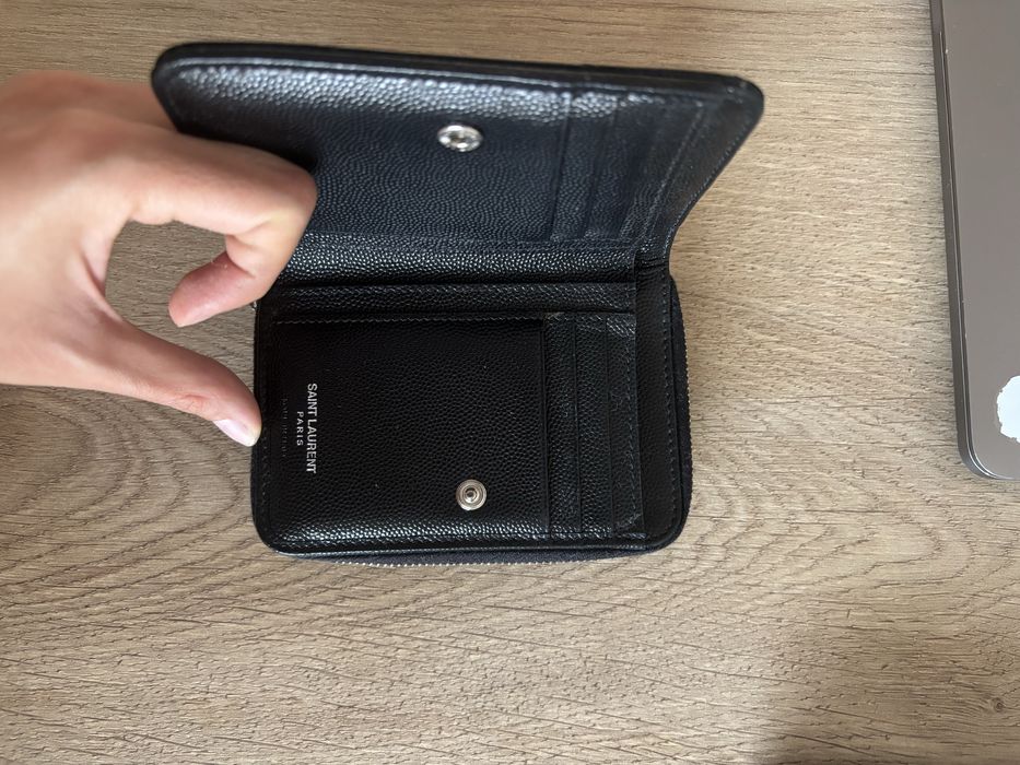 YSL портмоне чисто ново