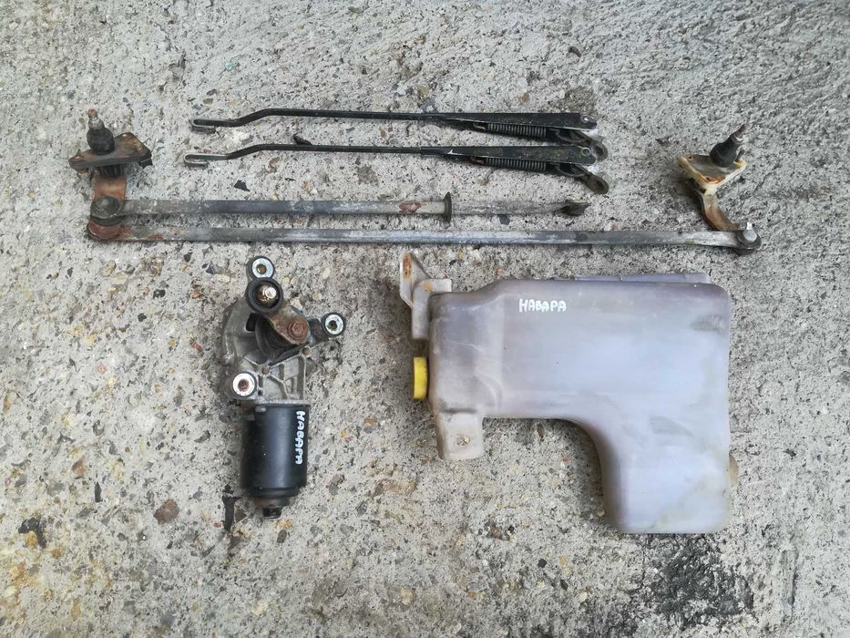 Nissan Navara Нисан Навара рамена механизъм предни чистачки