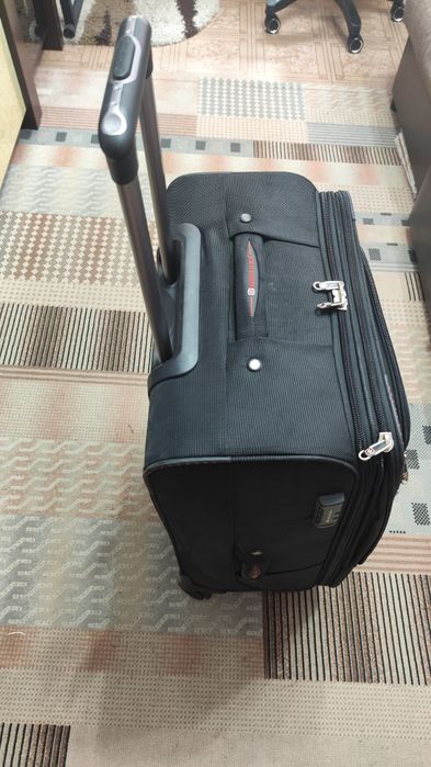 Чемодан большой, материл ткань