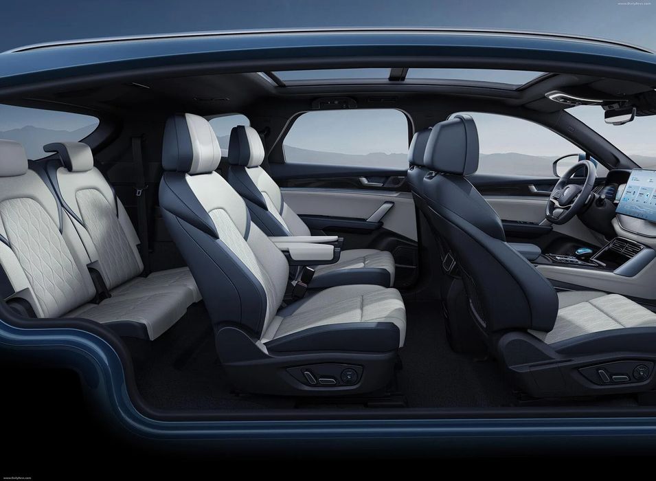 Услуги трансфера на премиальном кроссовере.