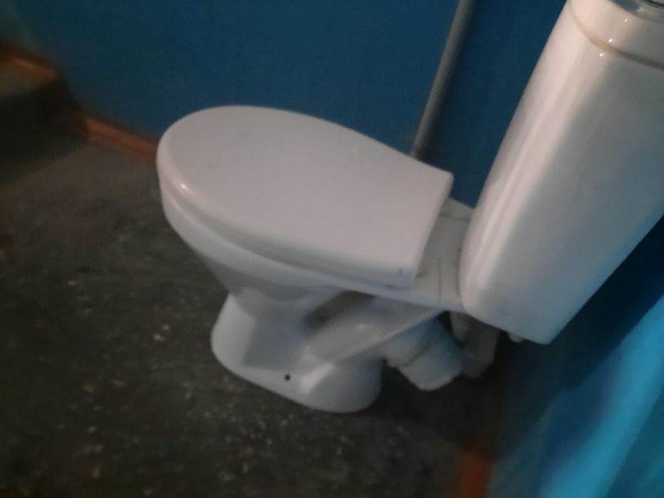 Продам крышку и бачок