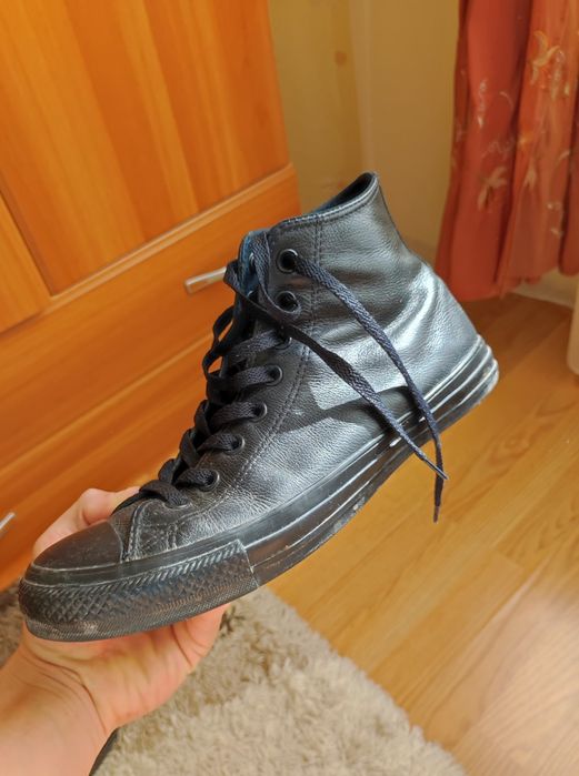 Converse all star din piele