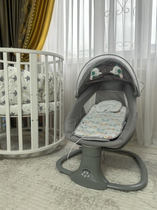 Манеж б/у,шизлонг новый