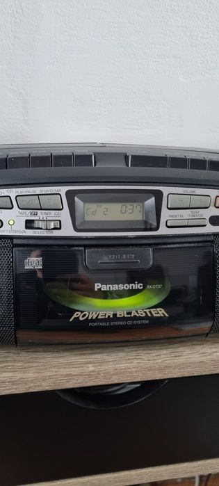 Boombox Panasonic RX DT37 si Sony CFD S01