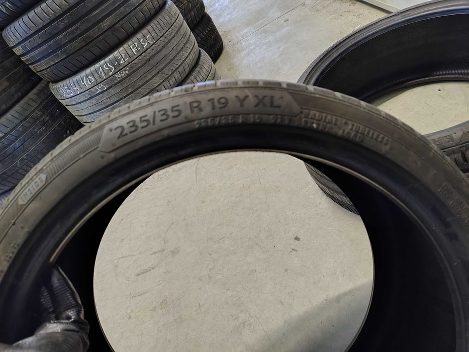2бр.летни гуми BARUM 235 35 19 DOT23 цена за брой