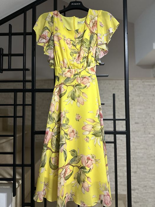 Разпродажба на дамски рокли