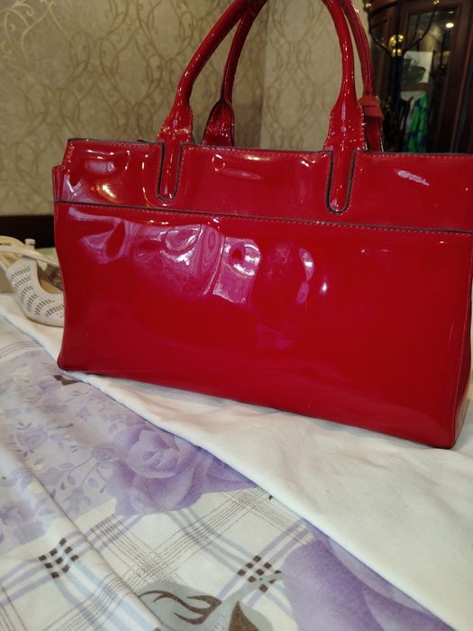 Ayollar sumkasi sifati yaxwi