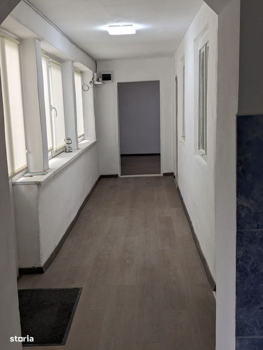 Proprietar,casa renovata ,teren 2000 mp deschidere 113 m,Farcasele Olt