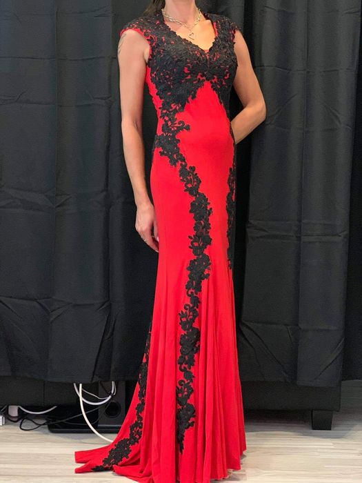 Дълга рокля за бал