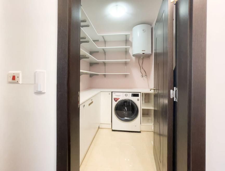 Дава се под наем Тристаен апартамент в София, Дианабад - 140 кв.м за 1099 € - Снимка #12