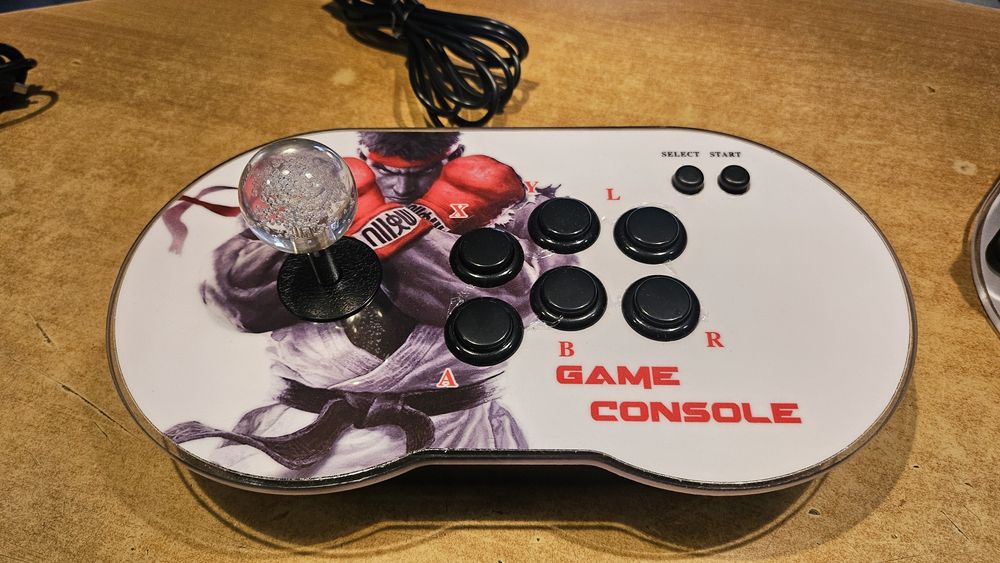 Ретро конзола с джойстици
