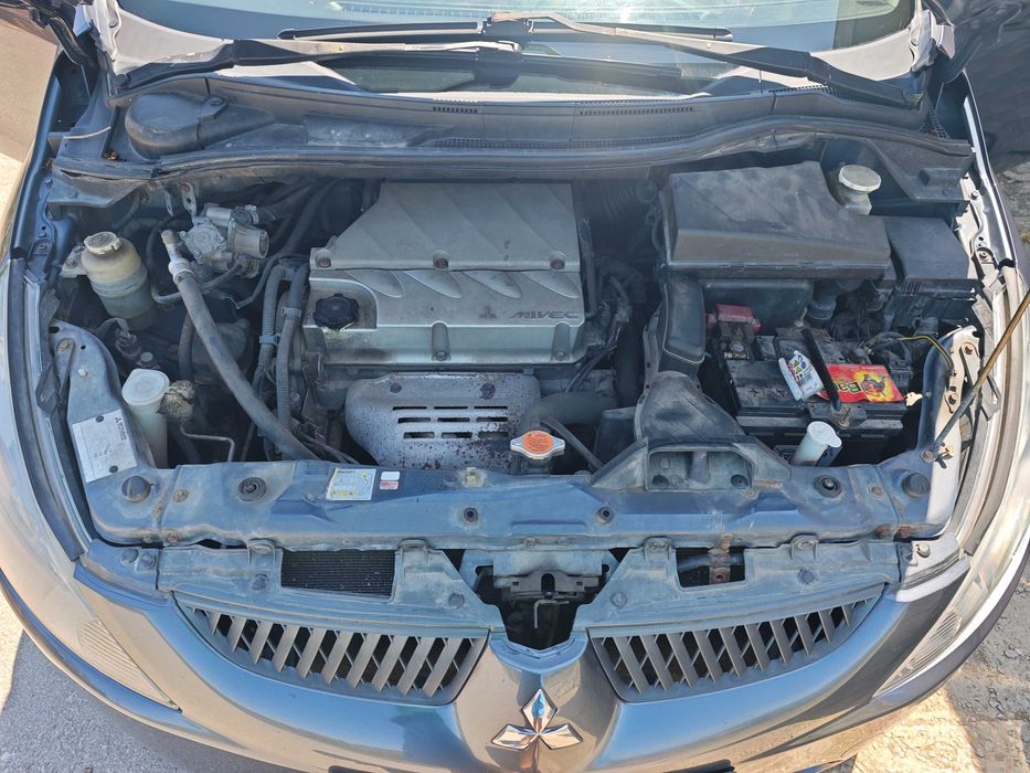 Mitsubishi Grandis 2.4 MIVEC 2007 ГАЗ 7 места