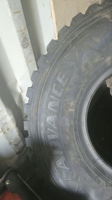 Продам шины на китайца новые