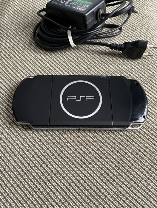 Vând PSP 3000 modat
