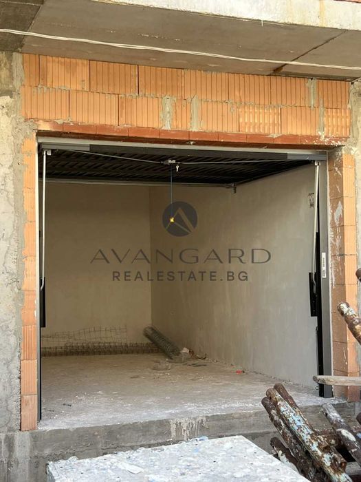 Продава се Тристаен апартамент в Пловдив, Остромила - 96 кв.м за 1296 €/кв.м - Снимка #11