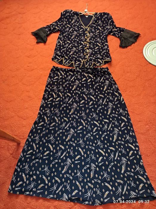 Костюм женский нарядный