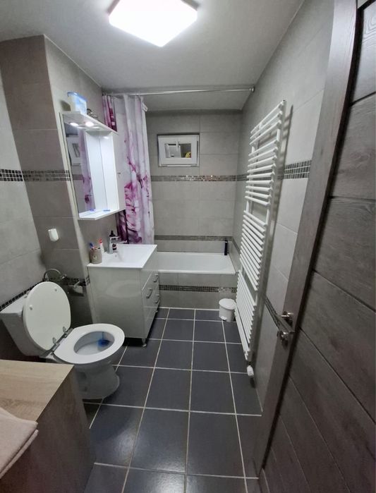 Inchiriez apartament 3 camere