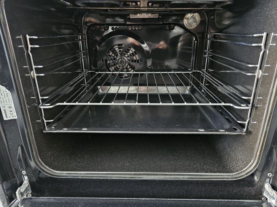 Фурна за вграждане ZANUSSI